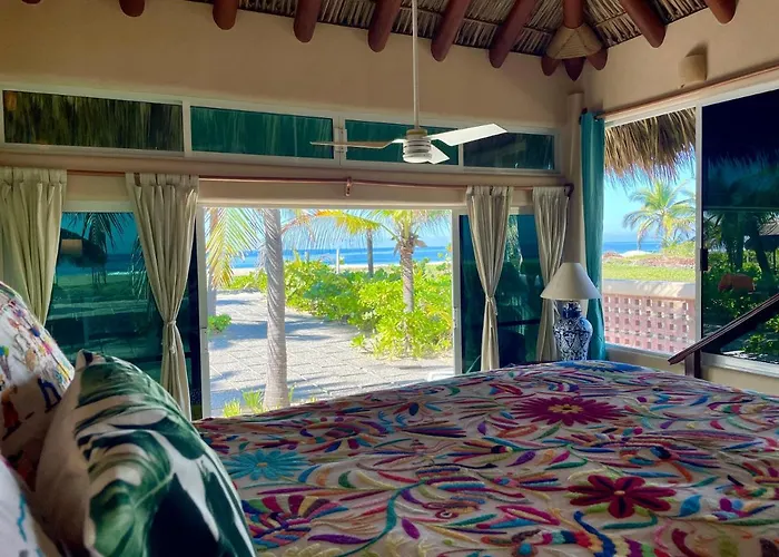 Tree Tops - Adults Only Villa Zihuatanejo